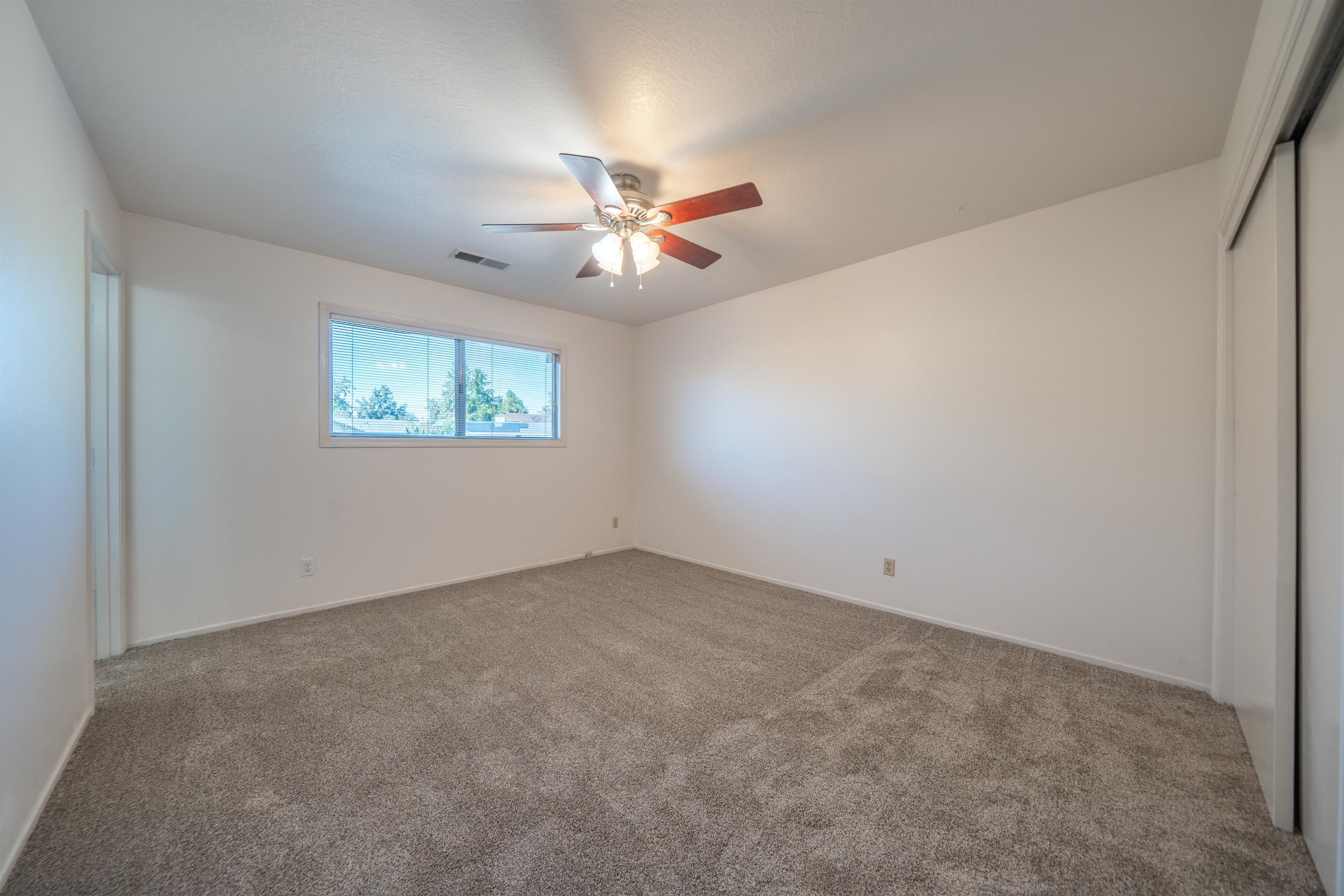 1153 Ruthie Lane Redding, CA 96002 - Photo 12 of 19 Gallery Image 12