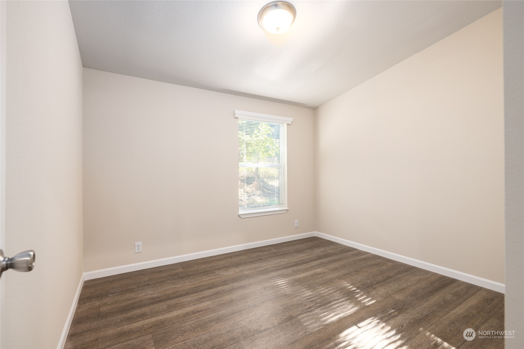 1073 Lake Samish Road Bellingham, WA 98229 - Photo 19 of 27 Gallery Image 19
