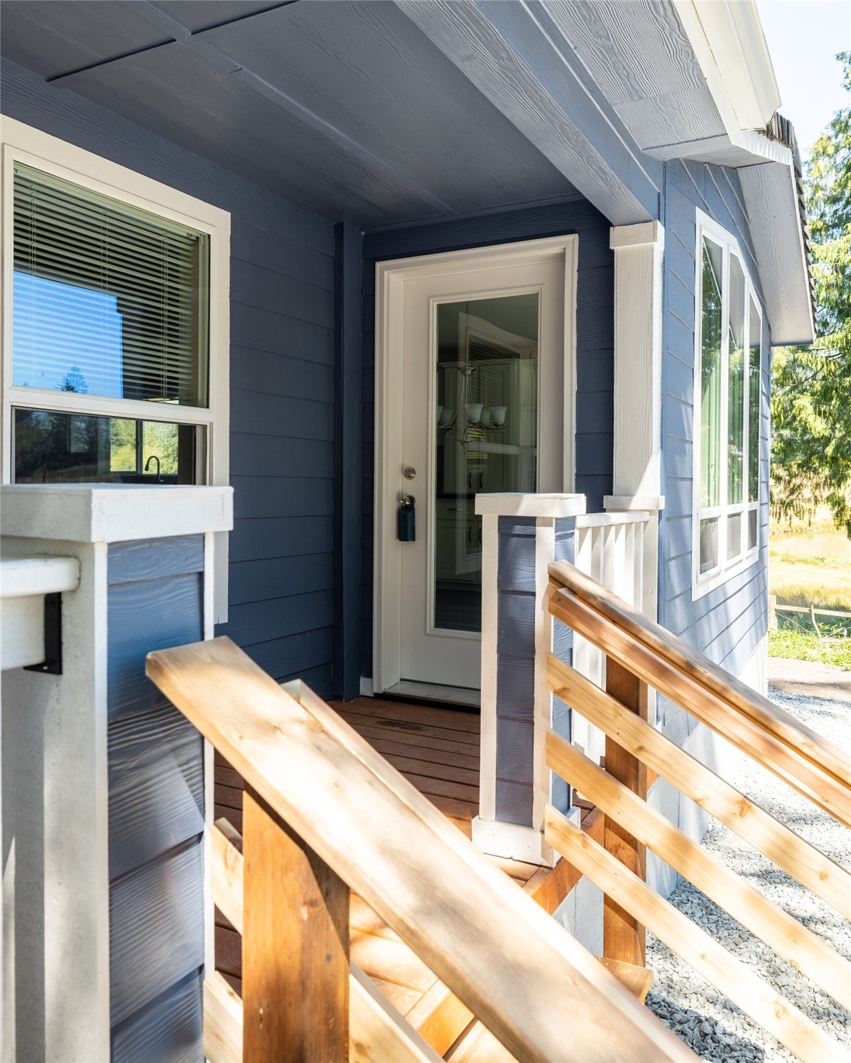 1073 Lake Samish Road Bellingham, WA 98229 - Photo 2 of 27 Gallery Image 2