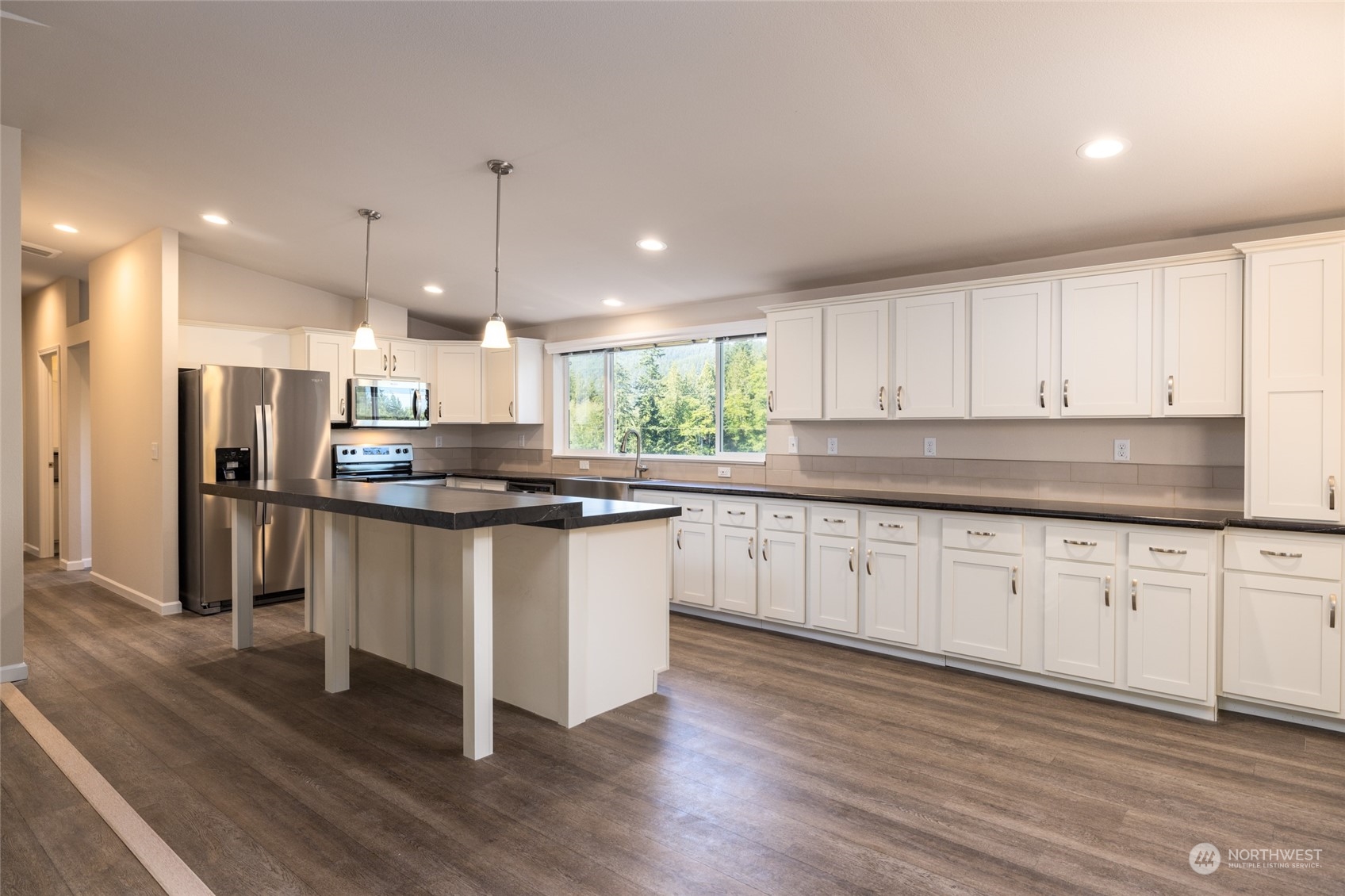 1073 Lake Samish Road Bellingham, WA 98229 - Photo 3 of 27 Gallery Image 3