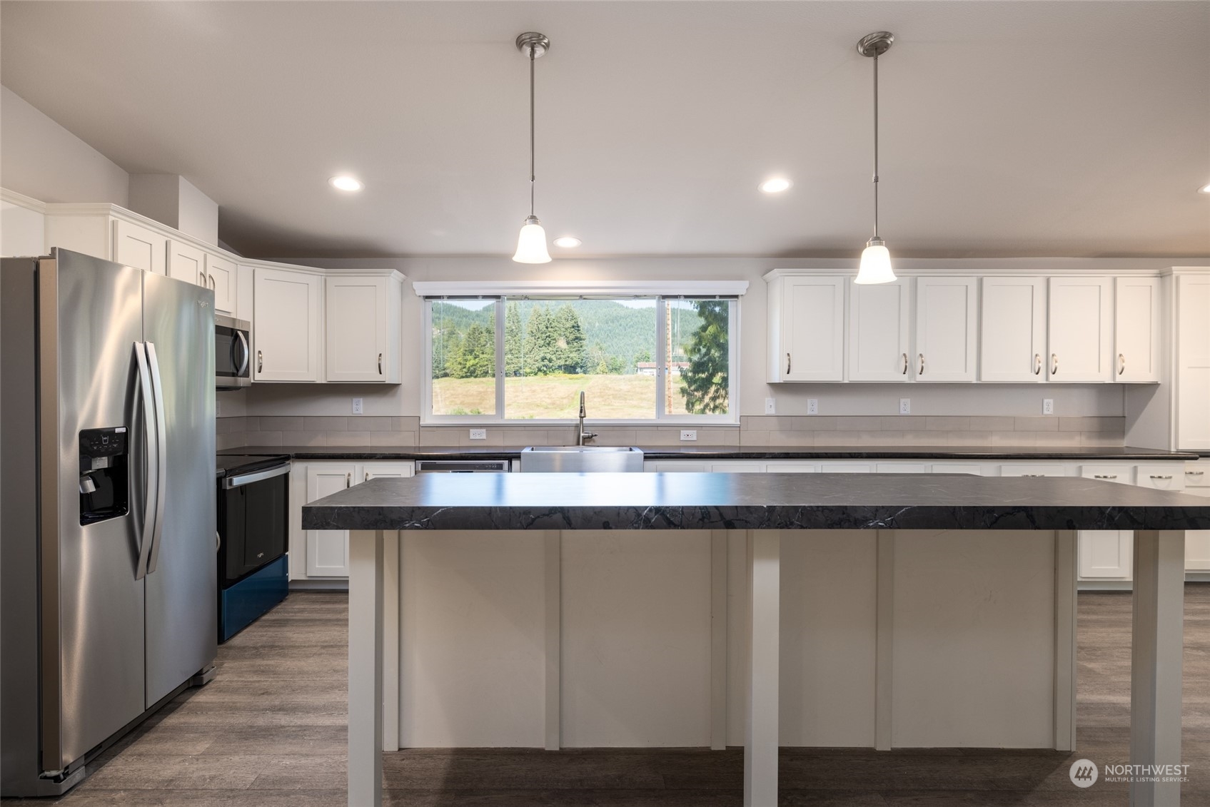 1073 Lake Samish Road Bellingham, WA 98229 - Photo 4 of 27 Gallery Image 4