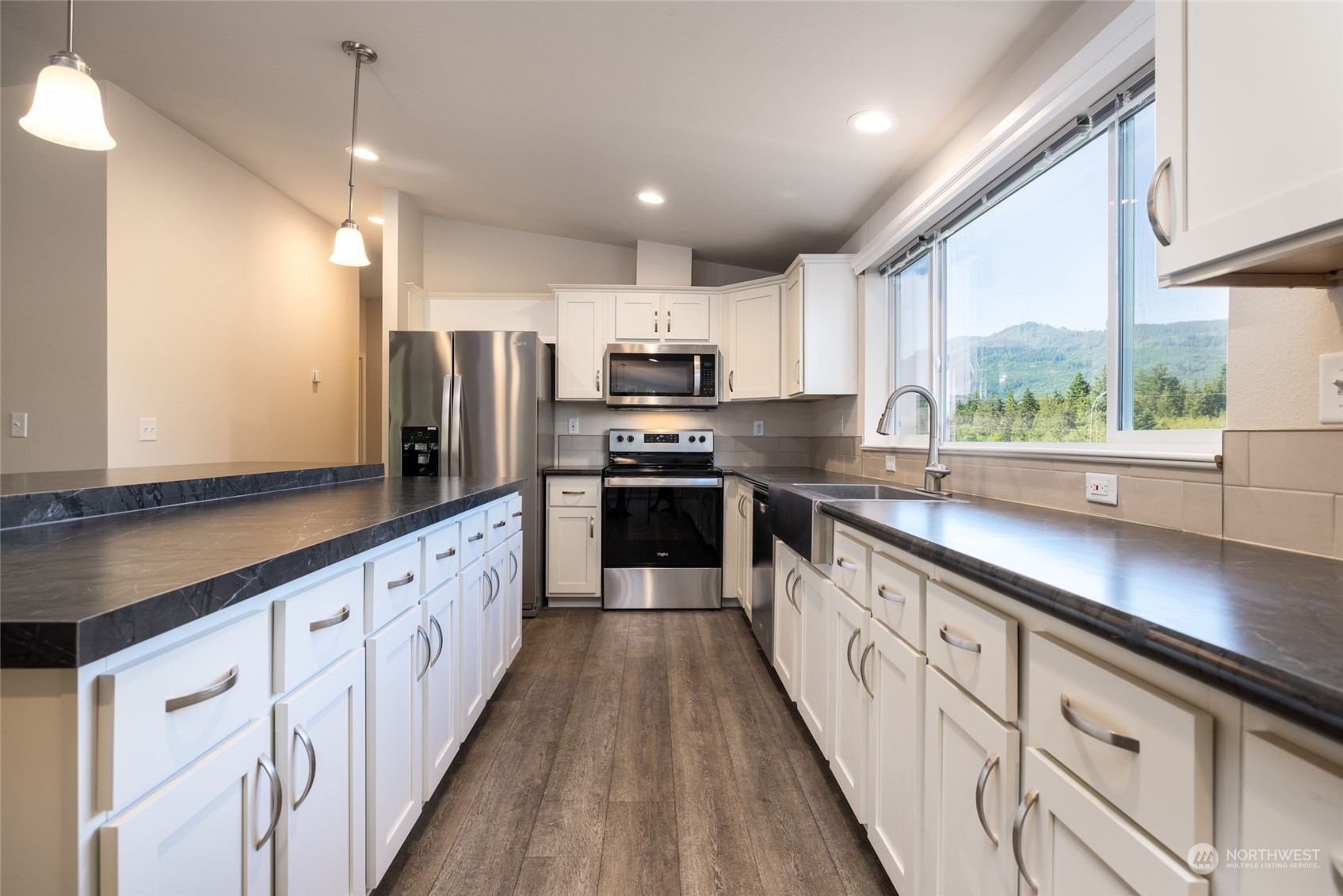 1073 Lake Samish Road Bellingham, WA 98229 - Photo 5 of 27 Gallery Image 5