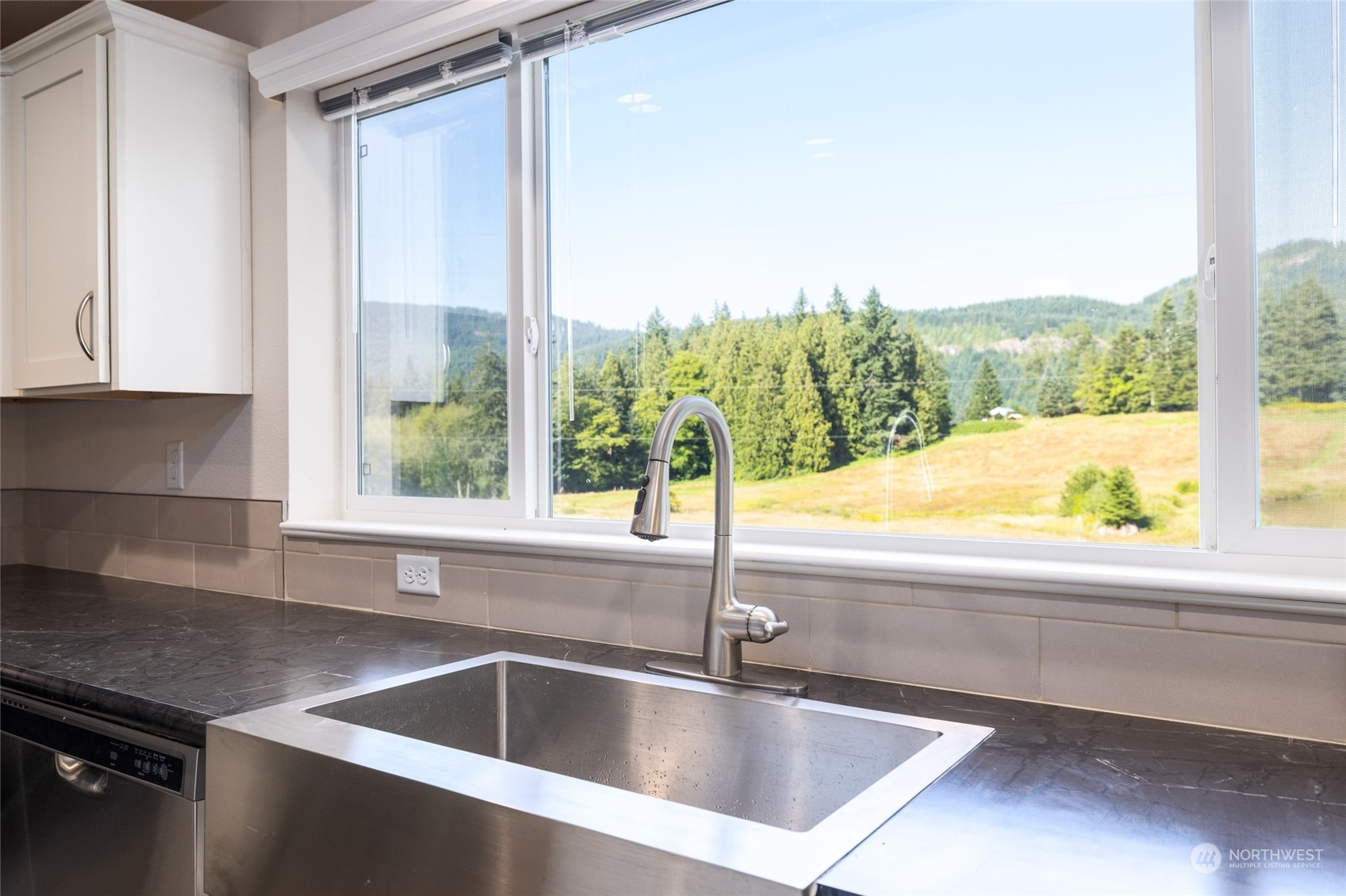 1073 Lake Samish Road Bellingham, WA 98229 - Photo 6 of 27 Gallery Image 6