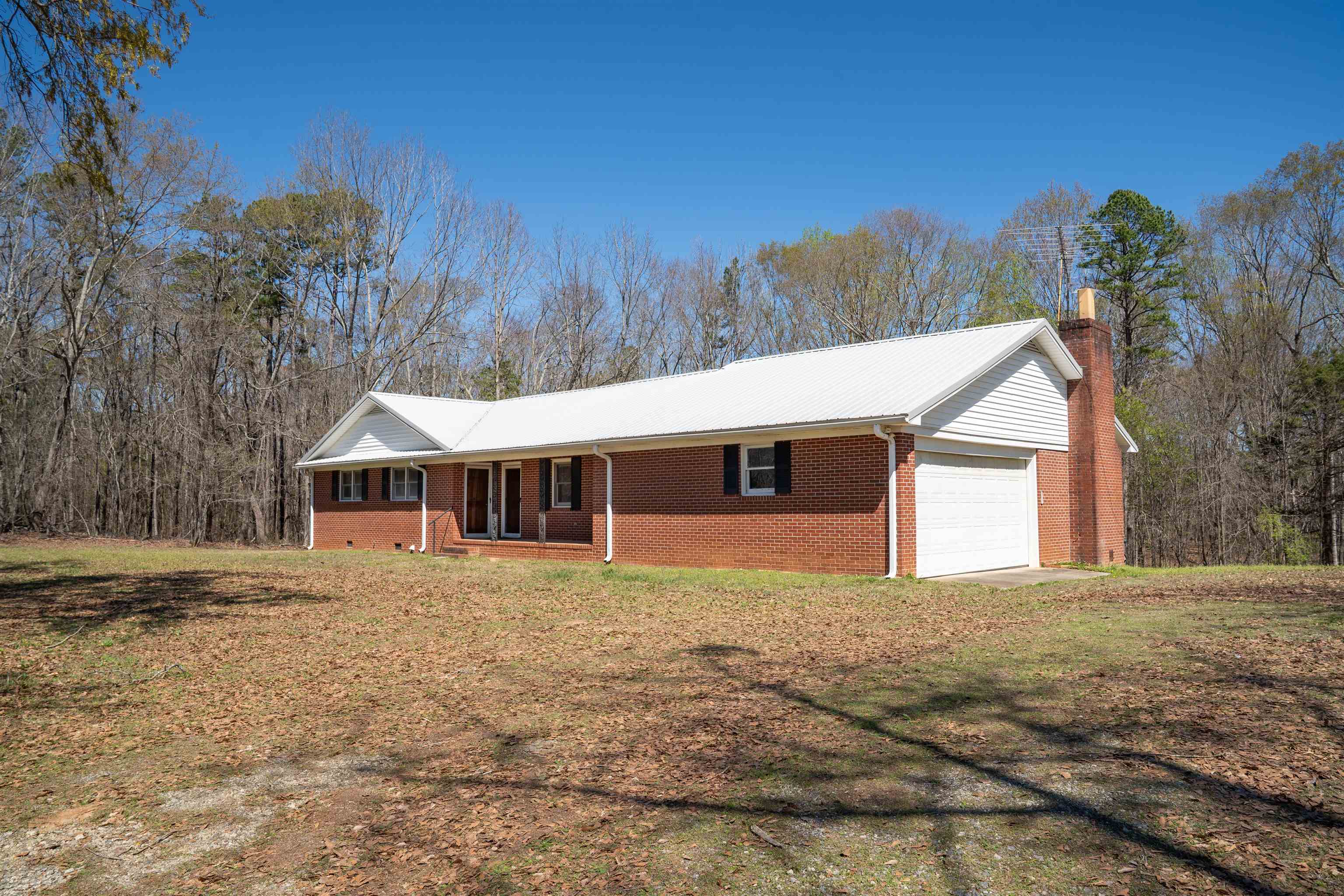 2611 Highway 92 Enoree, SC 29335 - Photo 2 of 39