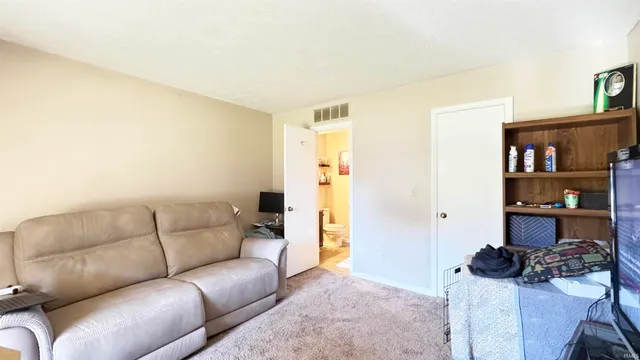 $359,900 | 1006 Carleton Court, Bloomington, IN 47401