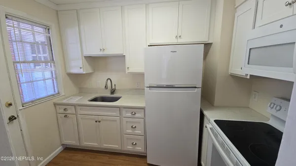 $1,725 | 3665 St Johns Avenue, Jacksonville, FL 32205