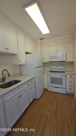 $1,725 | 3665 St Johns Avenue, Jacksonville, FL 32205