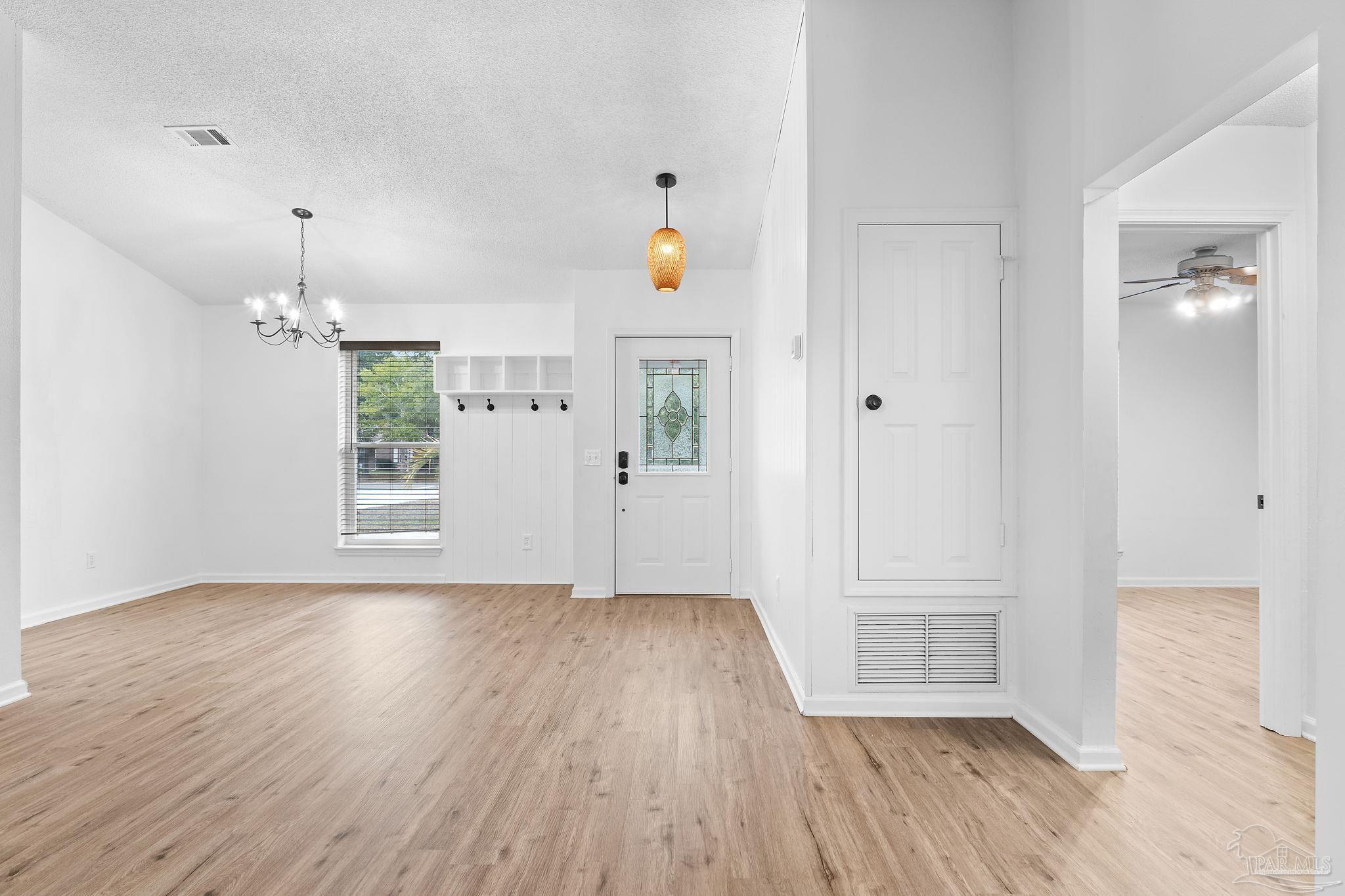 12609 Meadson Road Pensacola, FL 32506 - Photo 5 of 38 Gallery Image 5