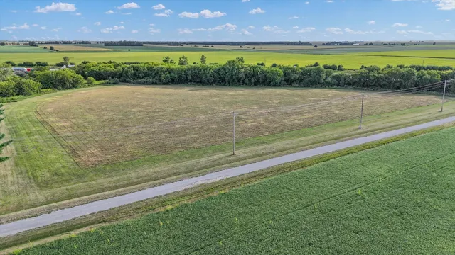 $26,900 | 52 Moss Drive, Farmer City, IL 61842