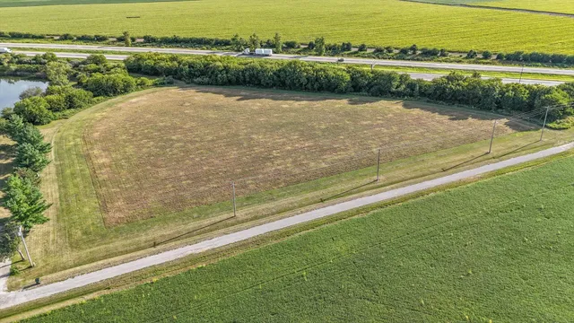 $26,900 | 52 Moss Drive, Farmer City, IL 61842