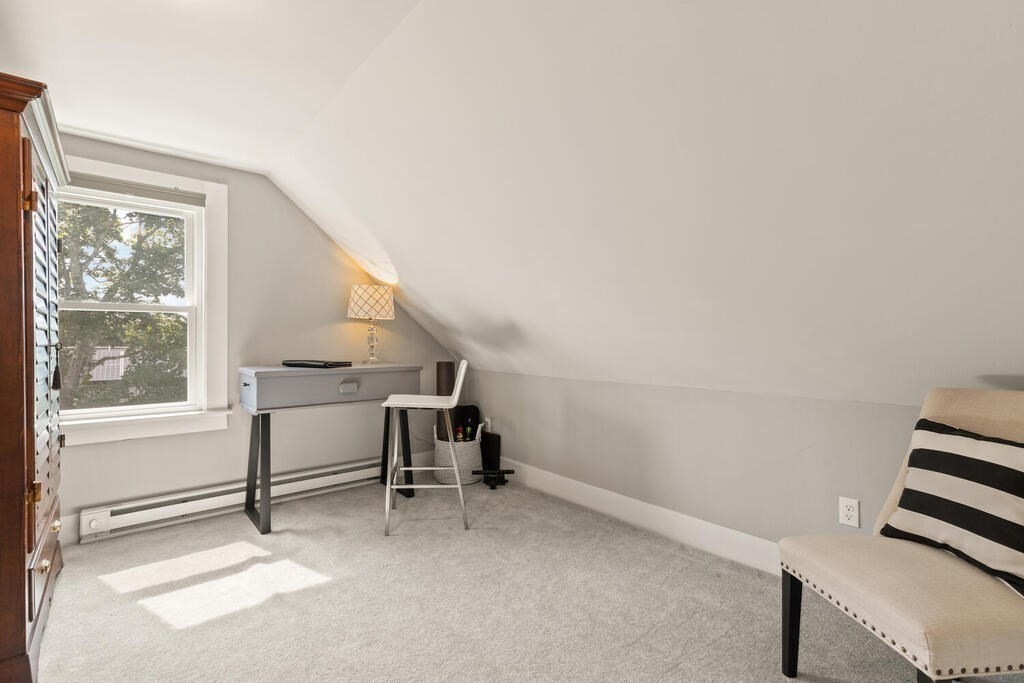 33 Porter Street, Unit 33 Woburn, MA 01801 - Photo 20 of 25 a view of entryway and workspace
