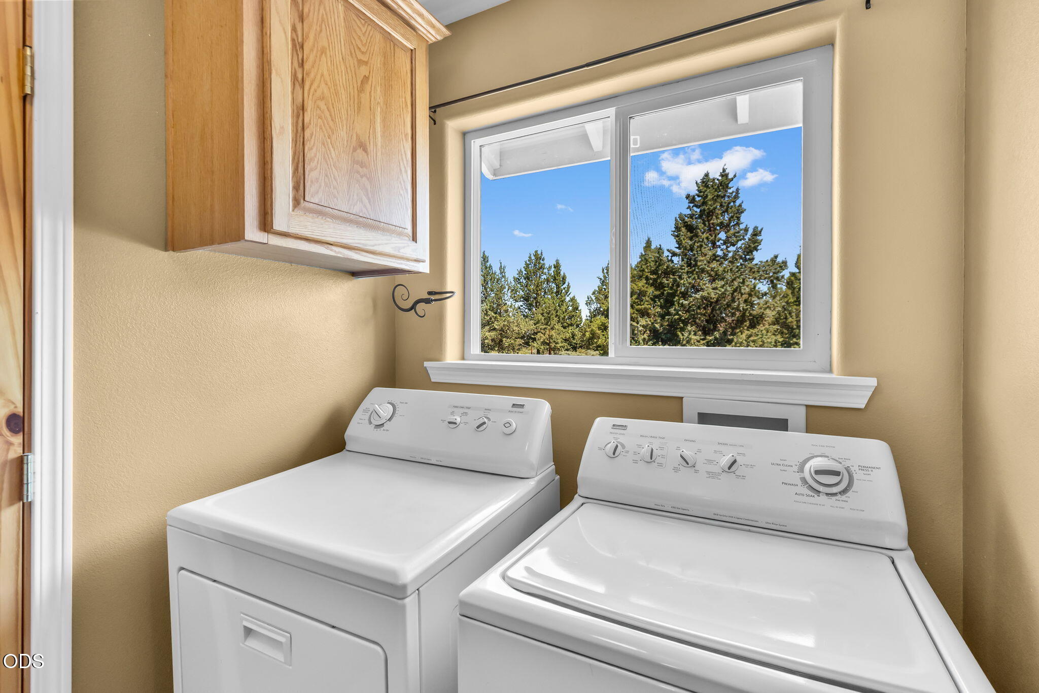 66967 Lance Road Bend, OR 97703 - Photo 23 of 58