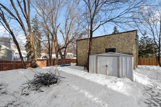 $1,600 | 4042 Lake Rd Avenue, Minneapolis, MN 55422