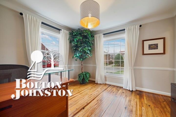 1675 Fairholme Road Grosse Pointe Woods, MI 48236 - Photo 11 of 33