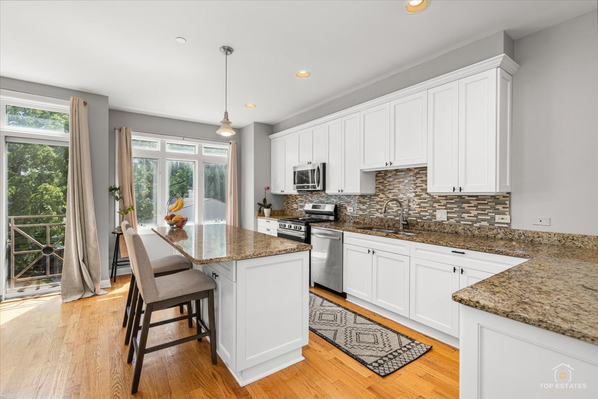 7137 Golf Road Morton Grove, IL 60053 - Photo 7 of 28