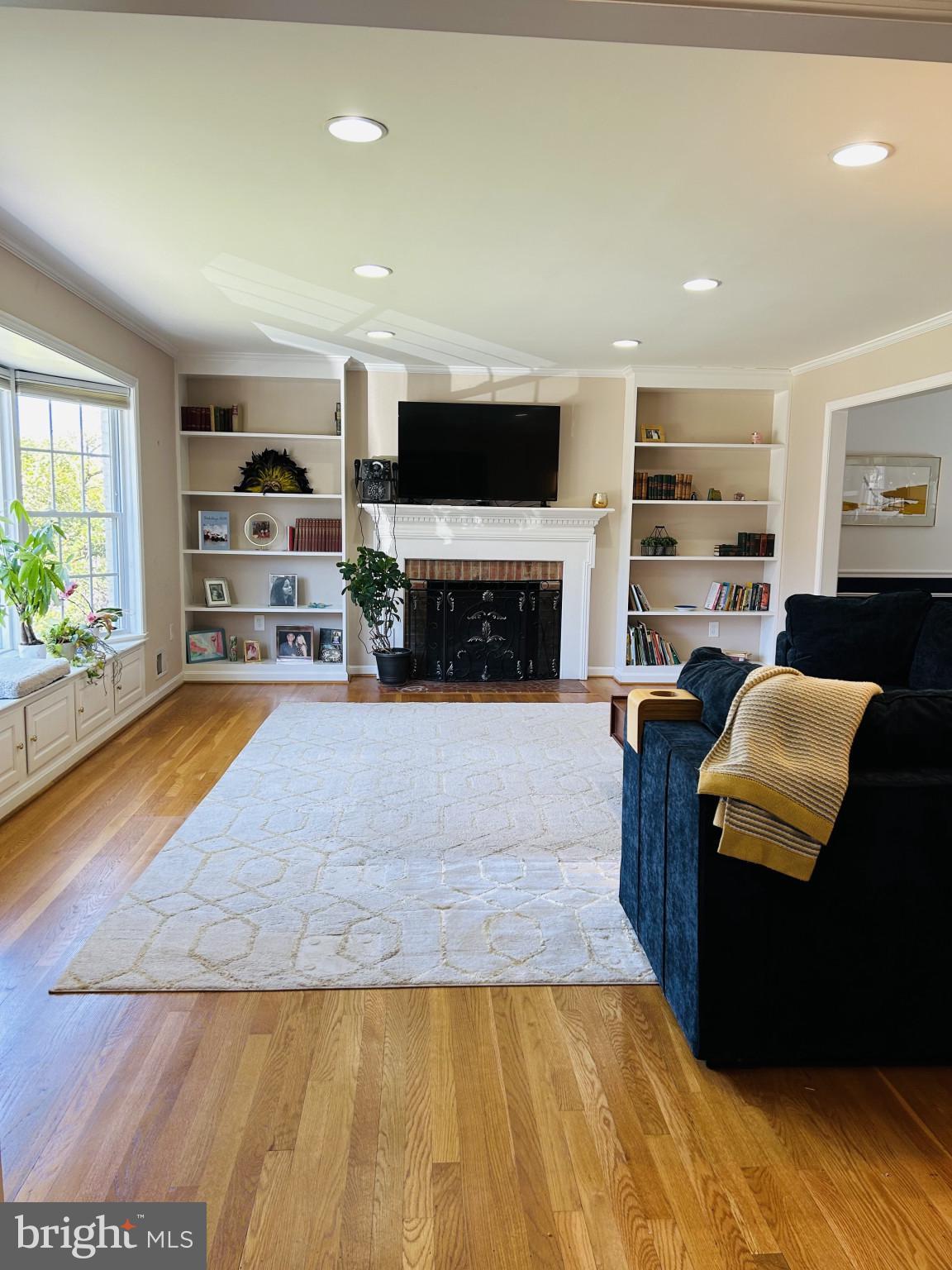 1209 Colonial Road McLean, VA 22101 - Photo 3 of 20