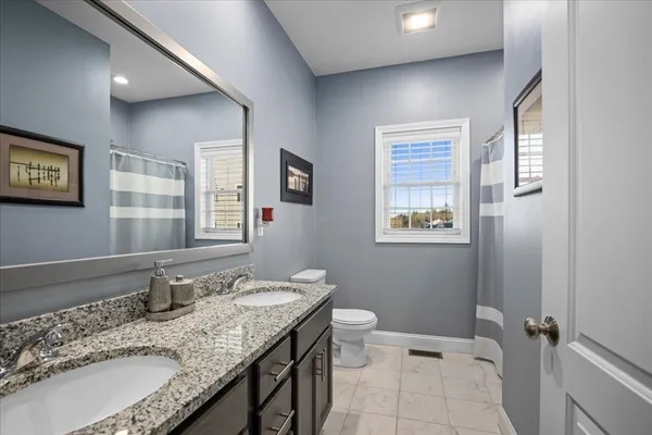 $650,000 | 8 Tea Party Drive, Uxbridge, MA 01569