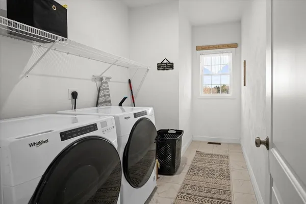 $650,000 | 8 Tea Party Drive, Uxbridge, MA 01569