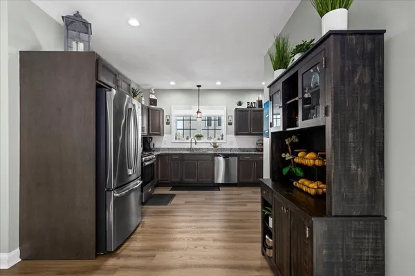 $650,000 | 8 Tea Party Drive, Uxbridge, MA 01569