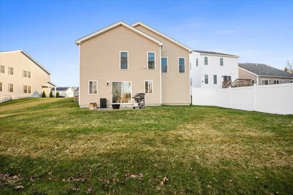 $650,000 | 8 Tea Party Drive, Uxbridge, MA 01569