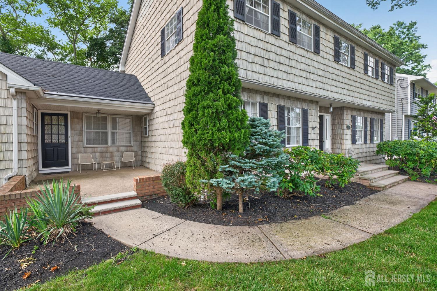 1270 Sioux Road North Brunswick, NJ 08902 - Photo 2 of 46