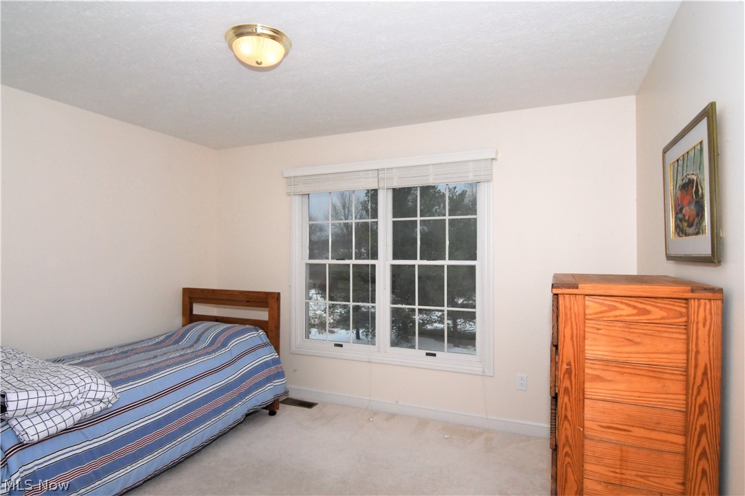 659 Sunridge Road Fairlawn, OH 44333 - Photo 22 of 35 Bedroom #4 shares hall bath with bedroom #3