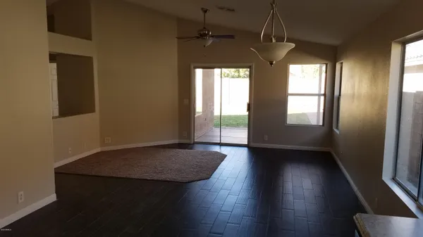 $1,850 | 12214 North 41st Drive, Phoenix, AZ 85029