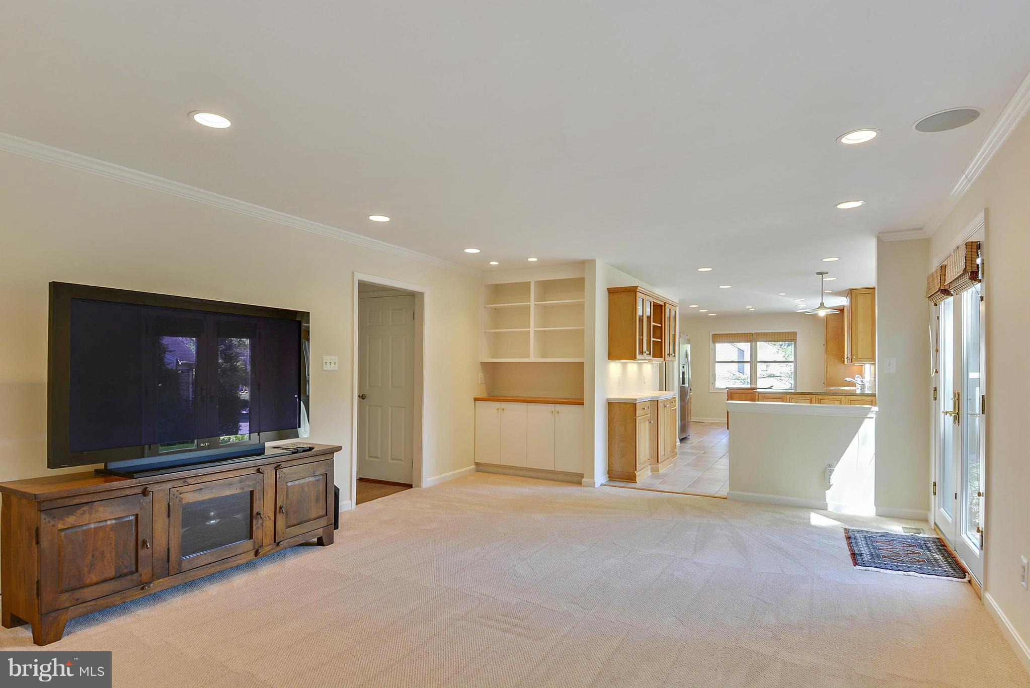 9500 Reach Road Potomac, MD 20854 - Photo 12 of 30 Family Room