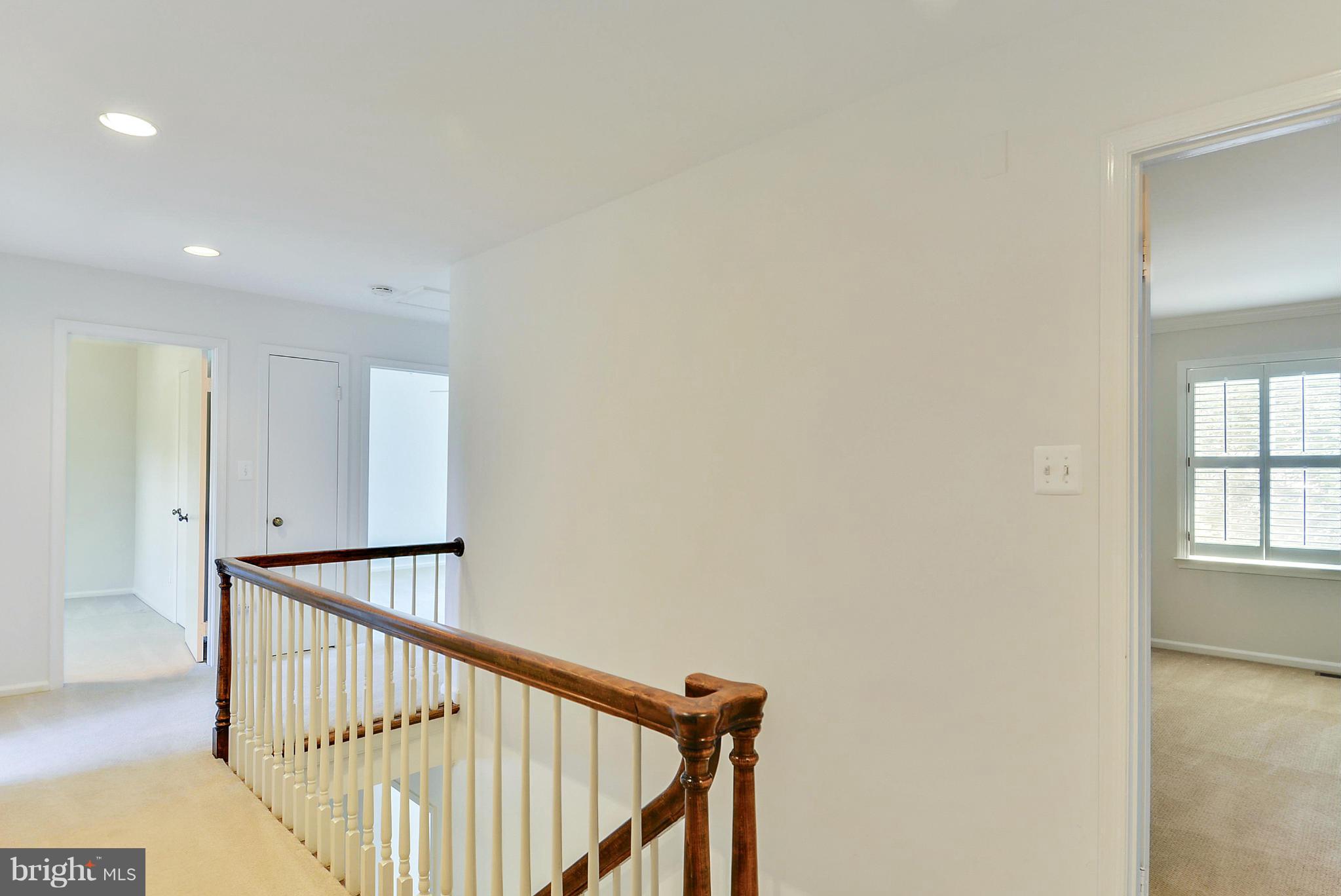 9500 Reach Road Potomac, MD 20854 - Photo 16 of 30 Upper level, spacious hall