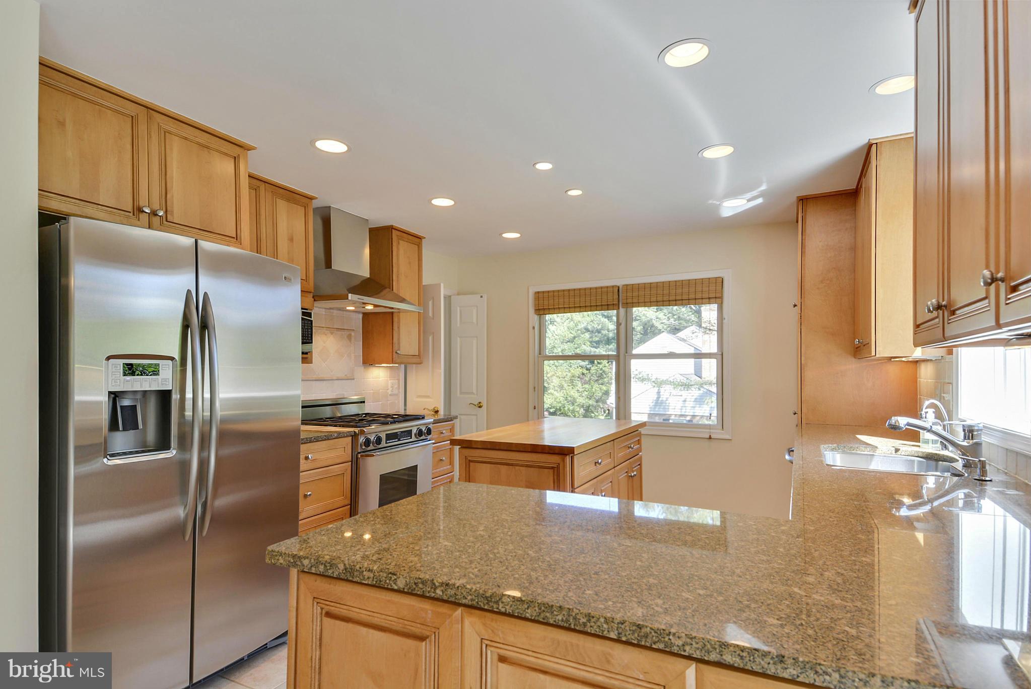 9500 Reach Road Potomac, MD 20854 - Photo 9 of 30 Kitchen