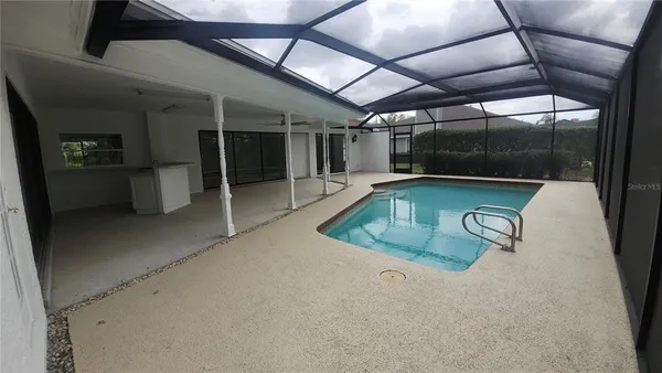 $3,300 | 2001 Country Club Court, Plant City, FL 33566