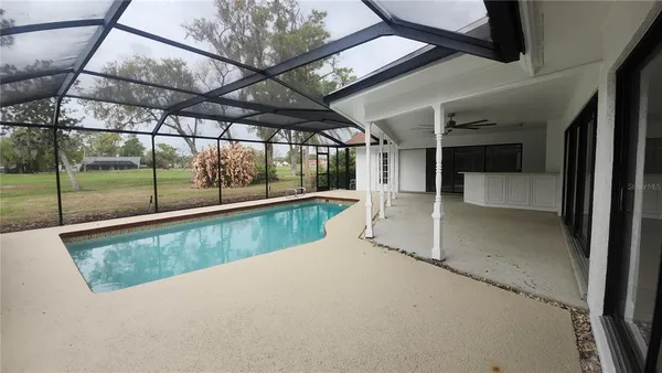 $3,300 | 2001 Country Club Court, Plant City, FL 33566