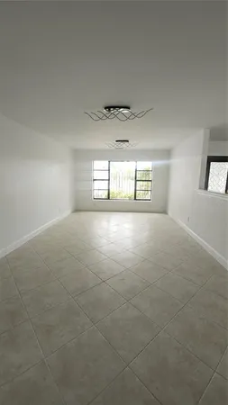 $3,300 | 2001 Country Club Court, Plant City, FL 33566