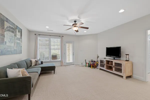 $699,999 | 14 Grandwood Circle, Durham, NC 27712