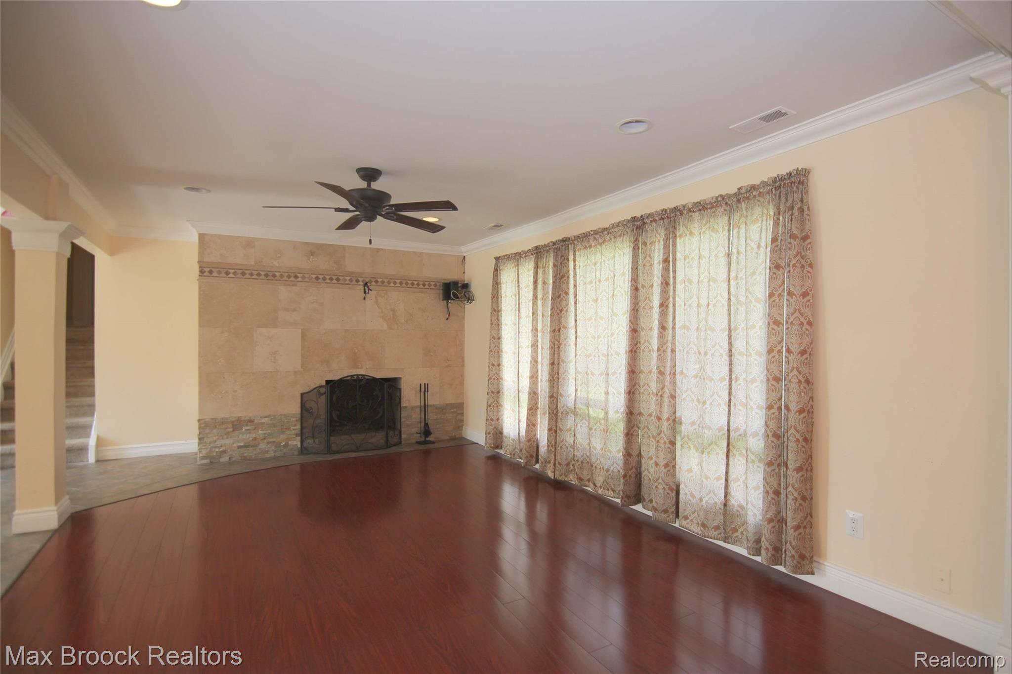 31462 Curtis Road Livonia, MI 48152 - Photo 7 of 38 Great Room