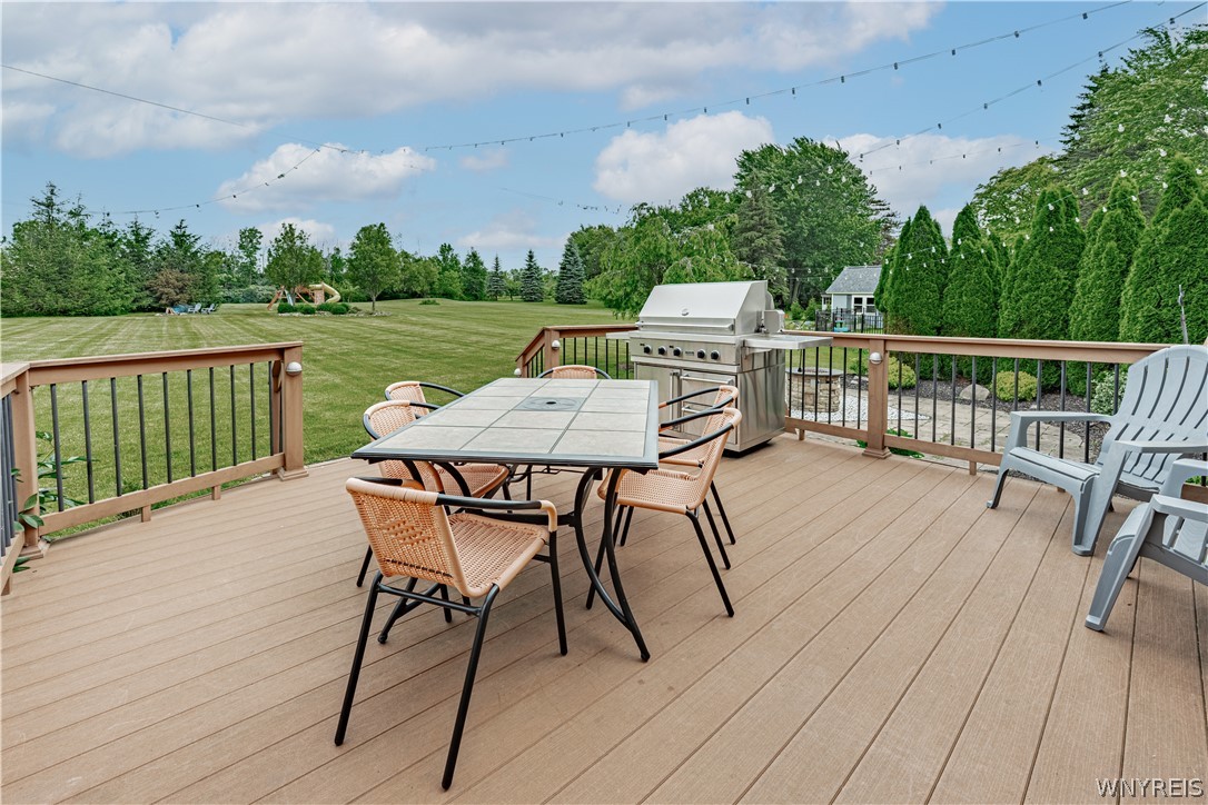 4899 Beach Ridge Road Pendleton, NY 14094 - Photo 41 of 48 Dinner on the deck anyone?