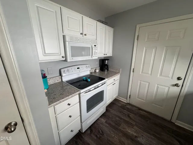 $1,850 | 11351 Clubhaven Place, Unit 100, Raleigh, NC 27617