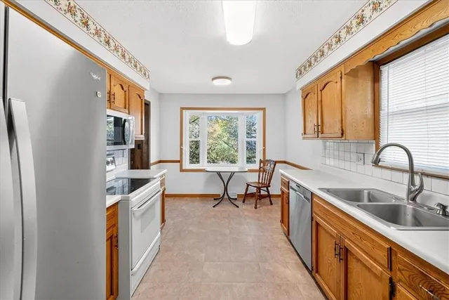 $320,000 | 317 South Valley Road, Olathe, KS 66061