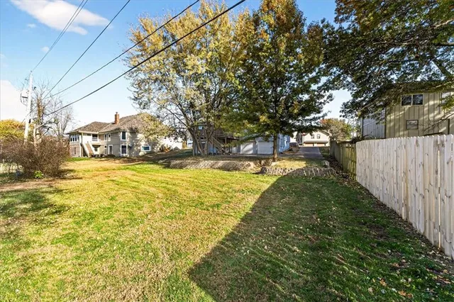 $320,000 | 317 South Valley Road, Olathe, KS 66061