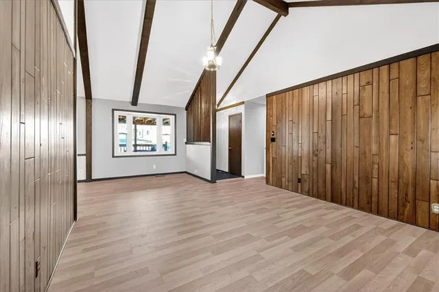 $320,000 | 317 South Valley Road, Olathe, KS 66061