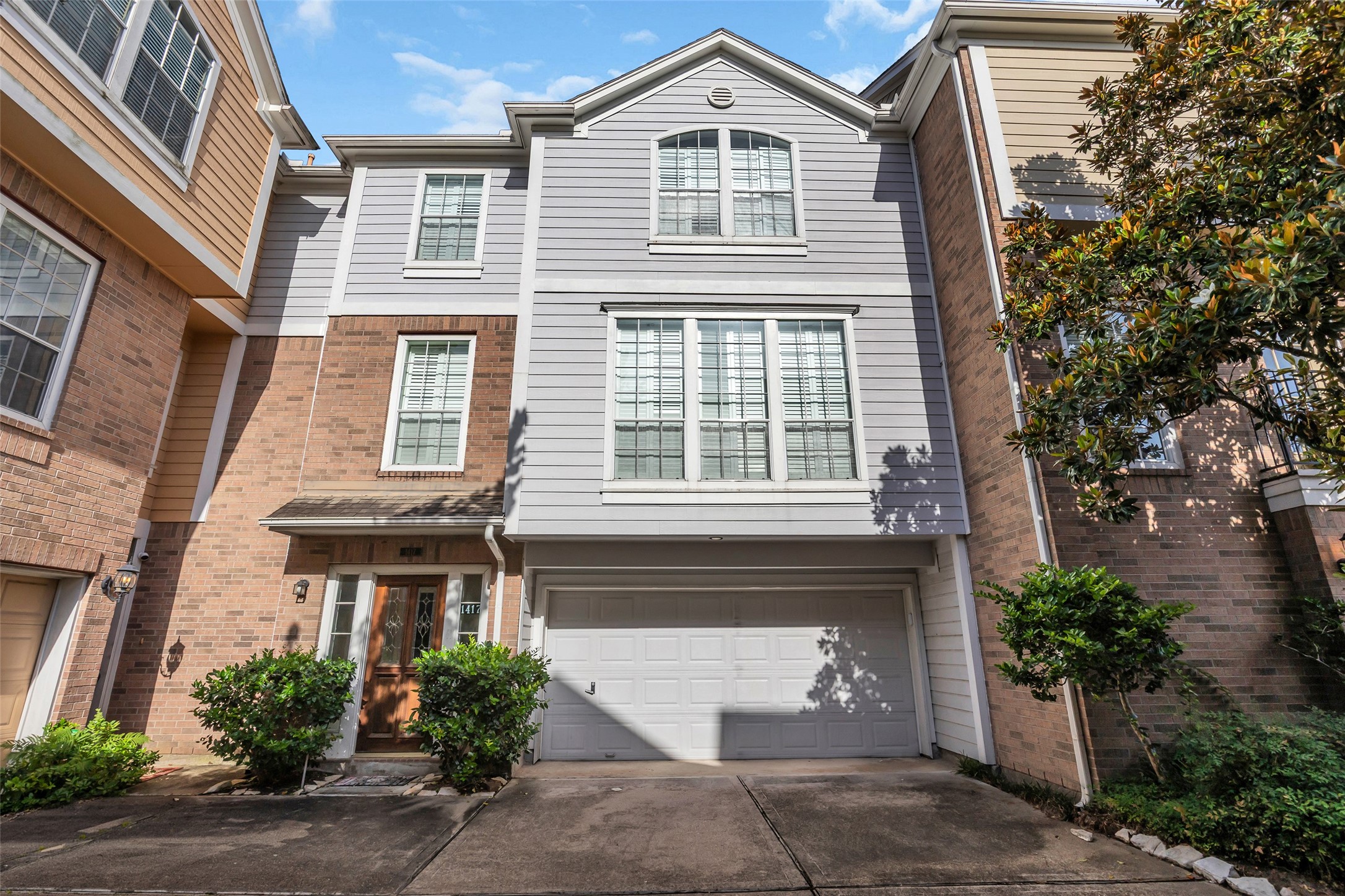 1417 West Webster Street Houston, TX 77006 - Photo 2 of 32
