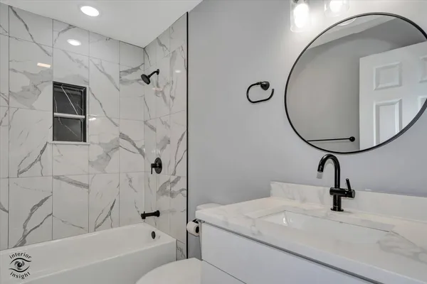 $250,000 | 702 South Lincoln Avenue, Kankakee, IL 60901