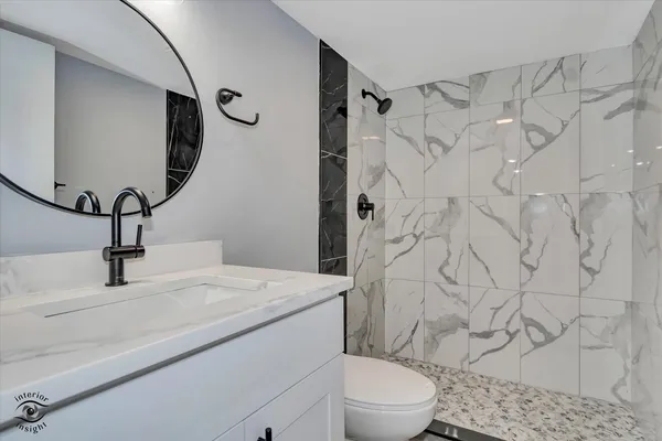 $250,000 | 702 South Lincoln Avenue, Kankakee, IL 60901