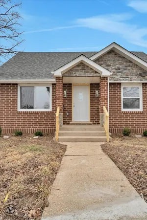 $250,000 | 702 South Lincoln Avenue, Kankakee, IL 60901