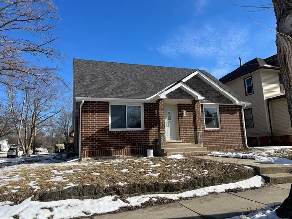 $250,000 | 702 South Lincoln Avenue, Kankakee, IL 60901