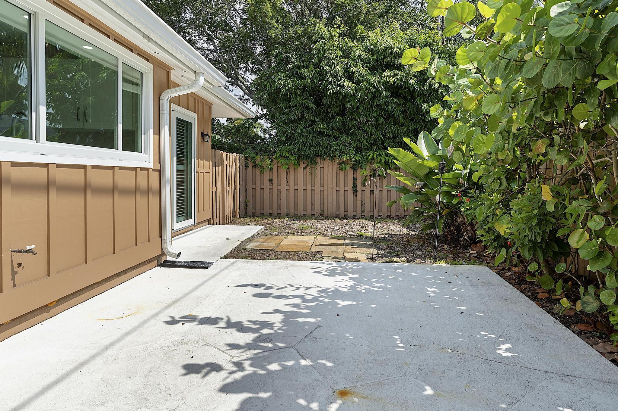 119 Norfolk Road Jupiter, FL 33469 - Photo 41 of 45 119 W Norfolk Rd, Jupiter, FL 33469 - -