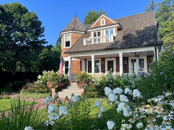 $2,550,000 | 552 Sunrise Avenue, Lake Bluff, IL 60044