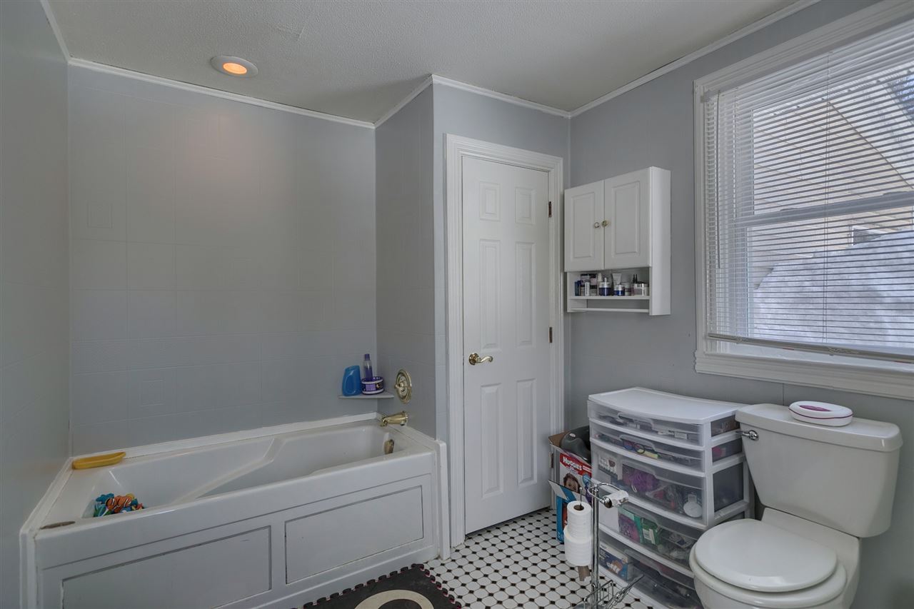 24 Hale True Road Sandown, NH 03873 - Photo 8 of 16
