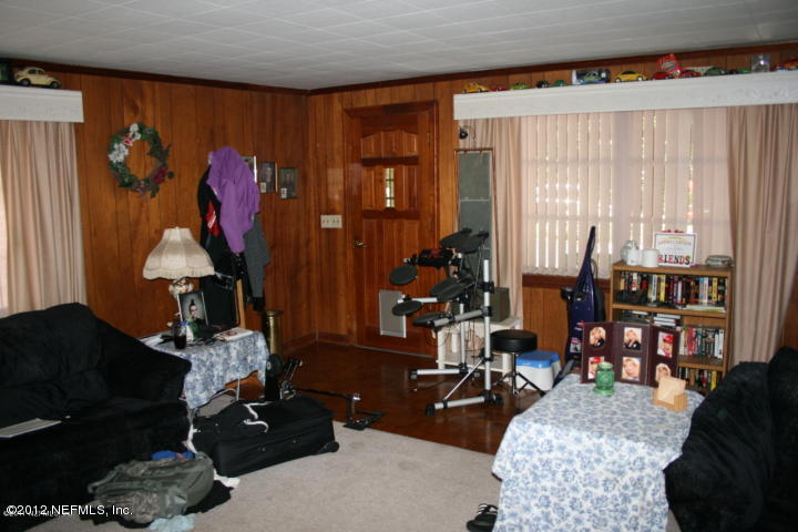 1765 Davis Road Jacksonville, FL 32218 - Photo 21 of 29 Living Room