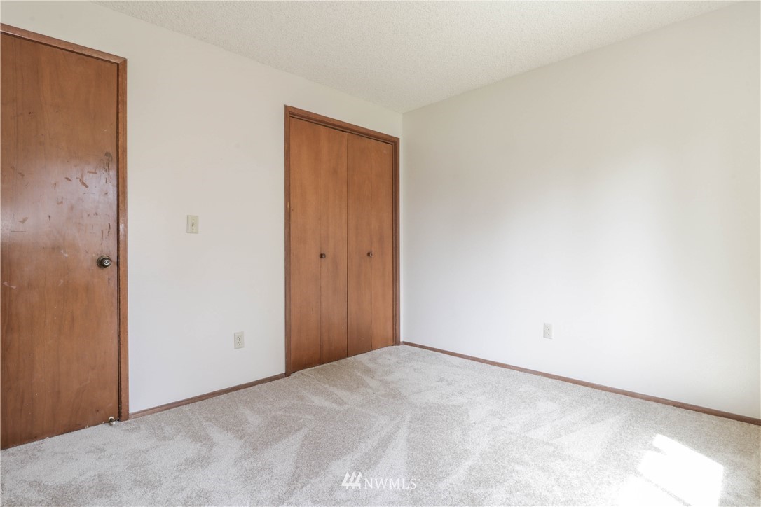 15919 118th Place Northeast Bothell, WA 98011 - Photo 12 of 22